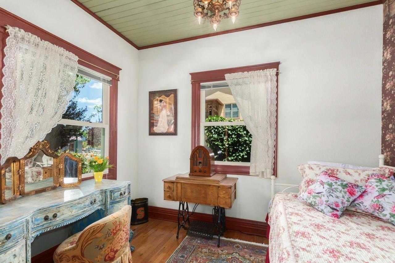 Historic Prescott Home With Yard, Walk To Downtown! Bagian luar foto