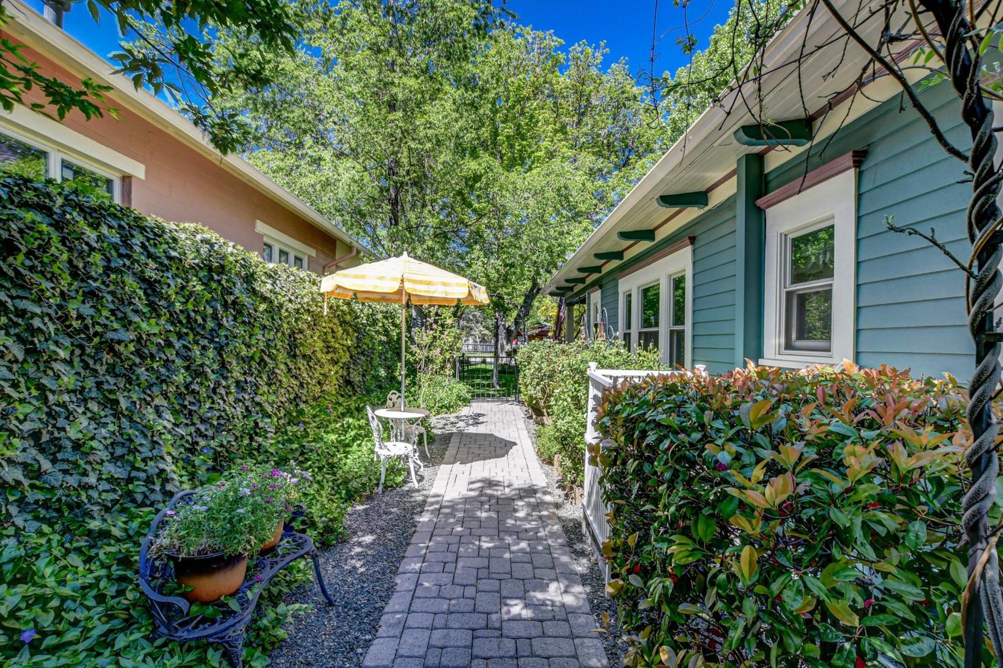 Historic Prescott Home With Yard, Walk To Downtown! Bagian luar foto